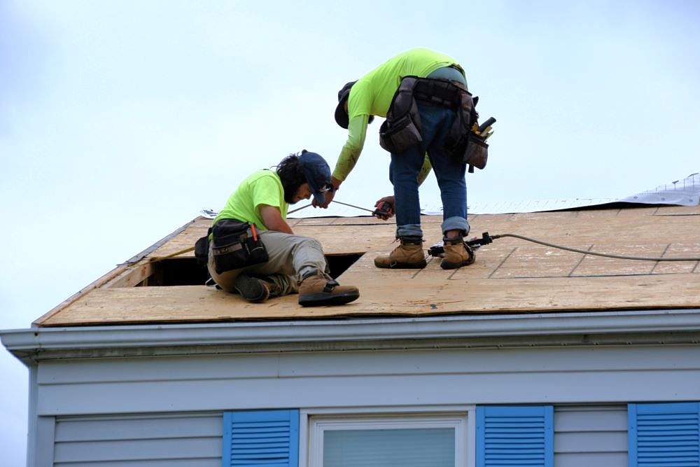 🏠 What to Expect During a Roof Replacement: A Step-by-Step Guide for Homeowners